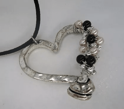 NC4404IP Wrapped Silver Heart Necklace